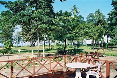 09 Thailand 2002 F1070016 Khao Lak Hotel Tropicana_478